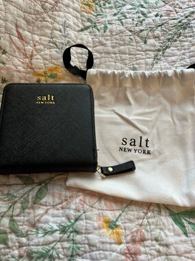 salt NEW YORK Blush and Foundation set